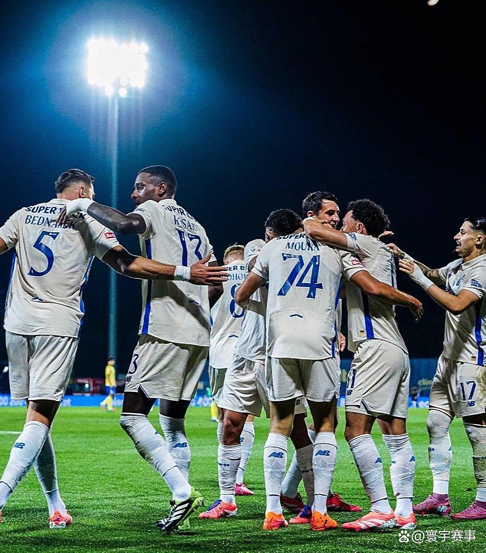 星空体育-火箭雷霆保罗最后防守  第1张